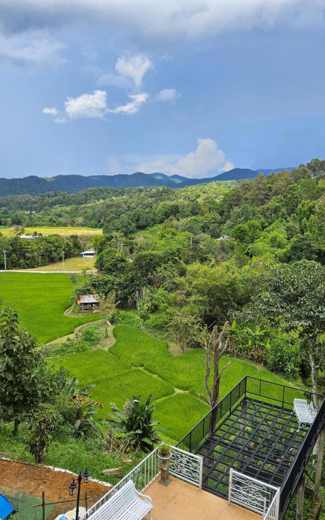 Balmy Hideout Cafe & Homestay Ban Huai Kaeo Eksteriør bilde